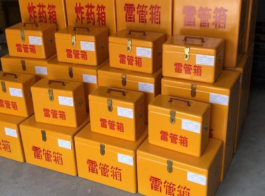 皂市镇玻璃钢雷管箱的使用寿命一般是多少？